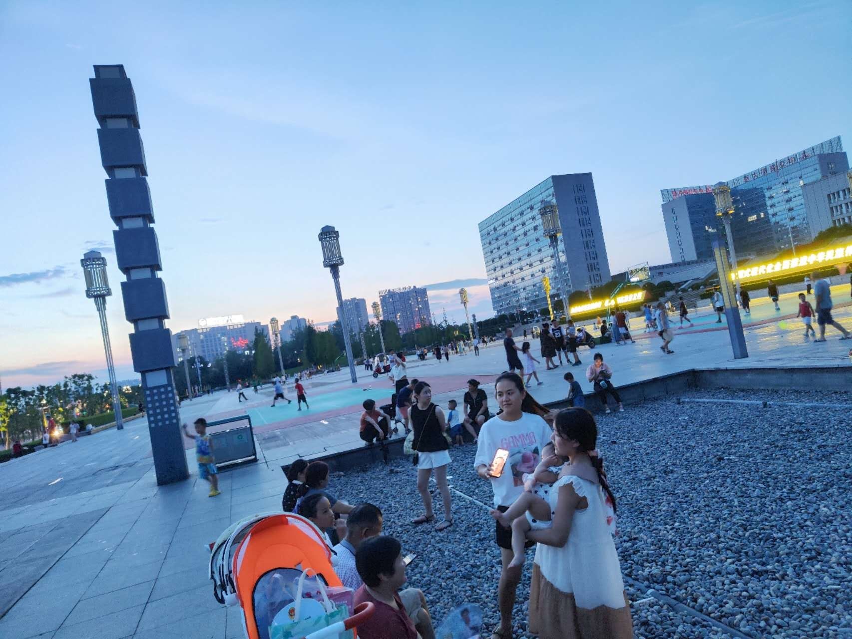 市民广场旅行图片