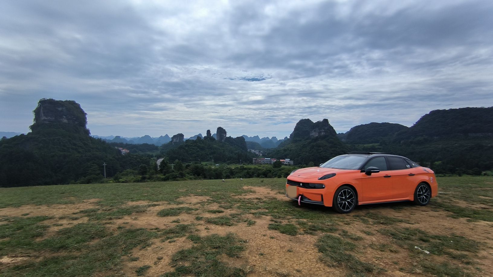 高山草甸旅行图片