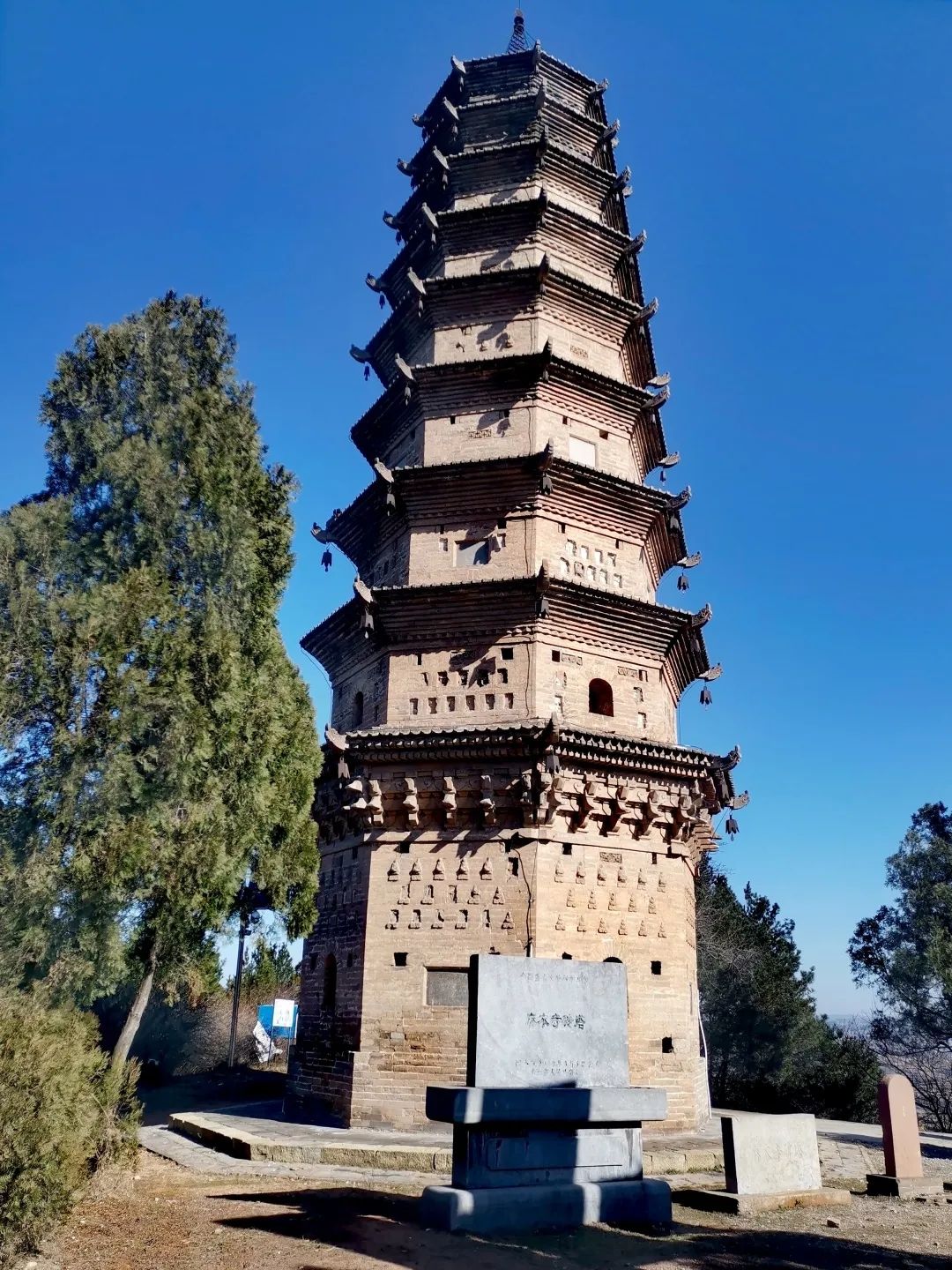 麻衣寺砖塔旅行图片