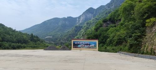 李寨乡土岭村晋城第一湾景区