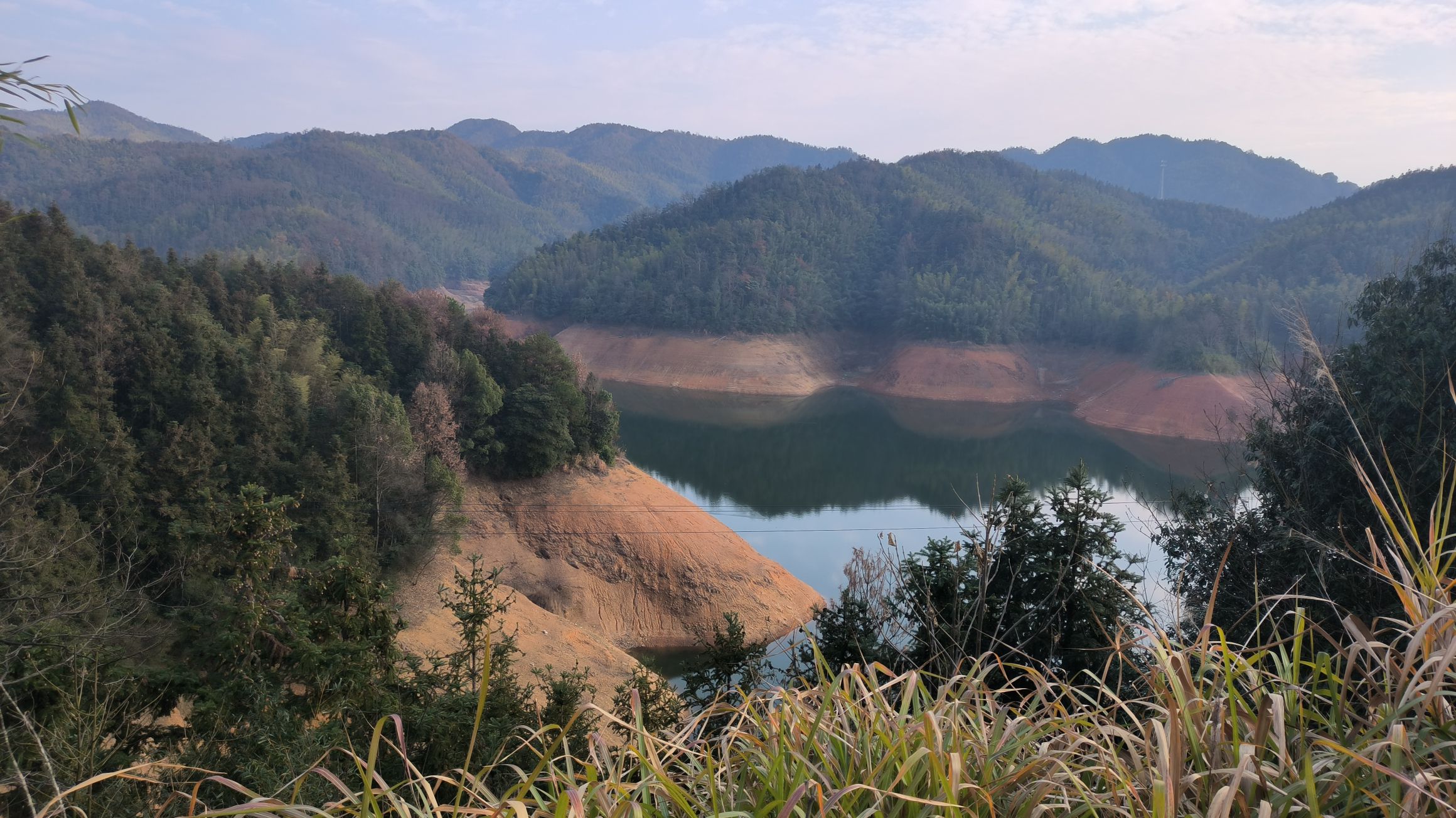 乌川湖风景区