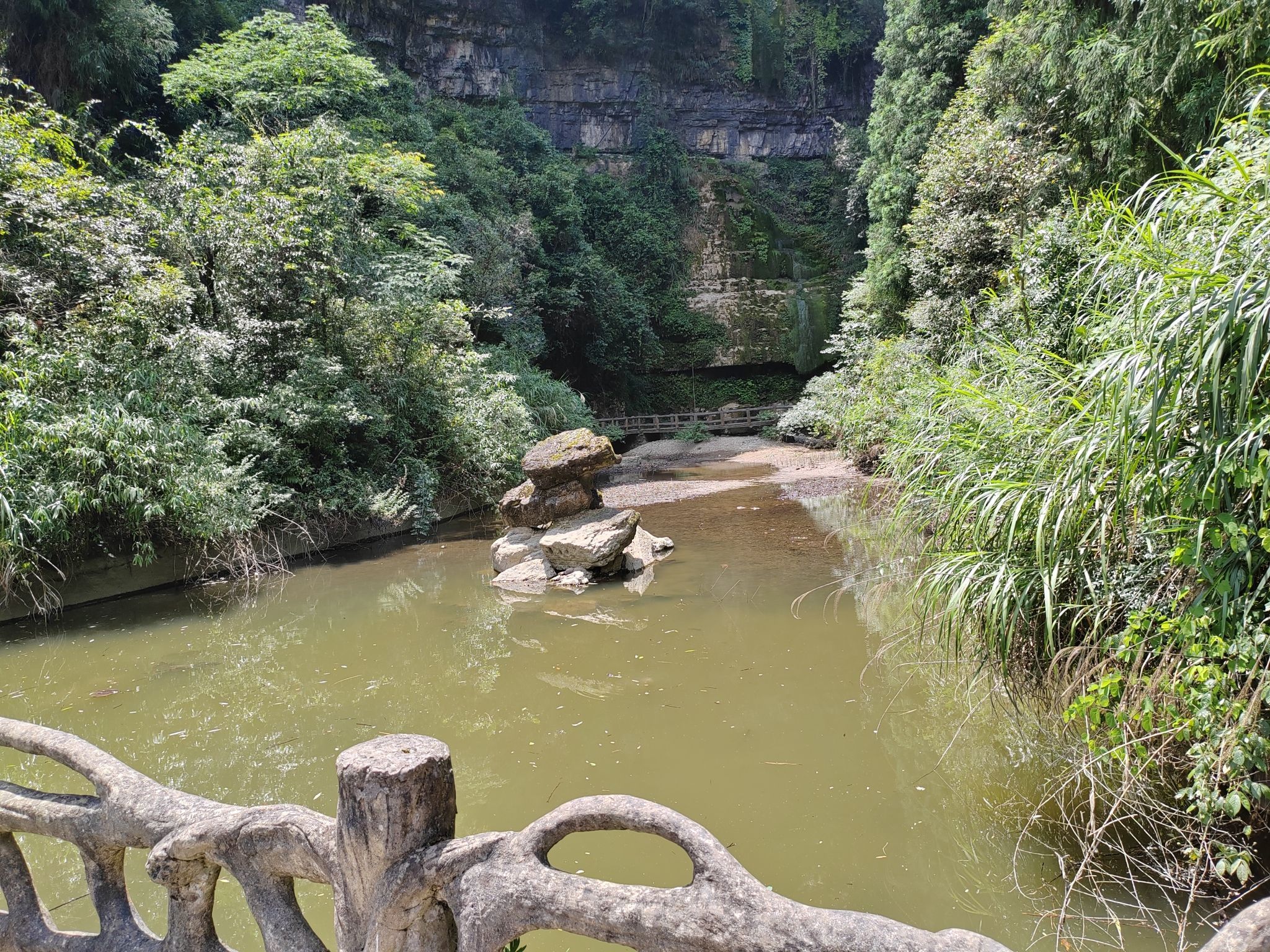 鸣泉谷生态旅游景区旅行图片