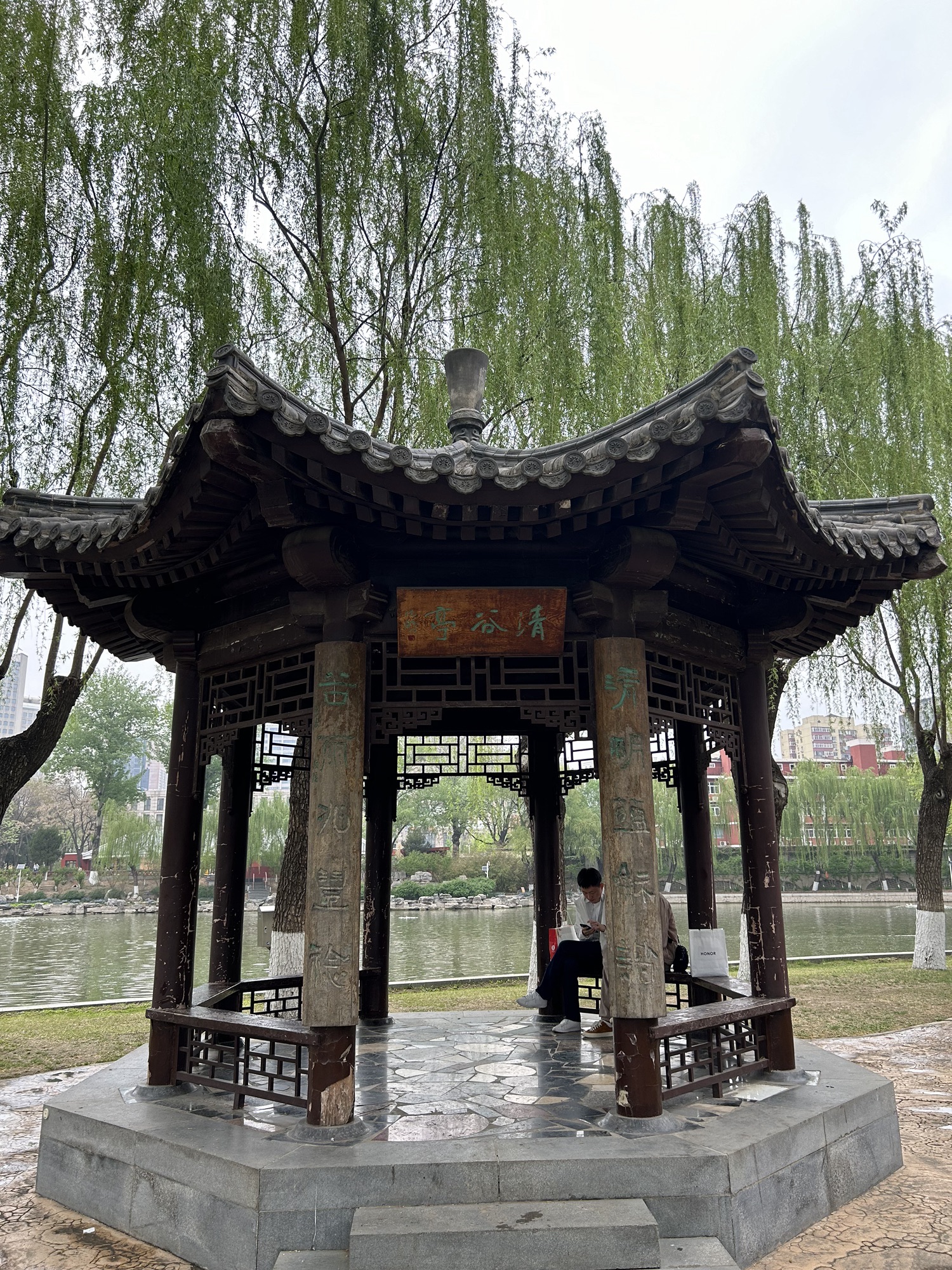农展馆后湖