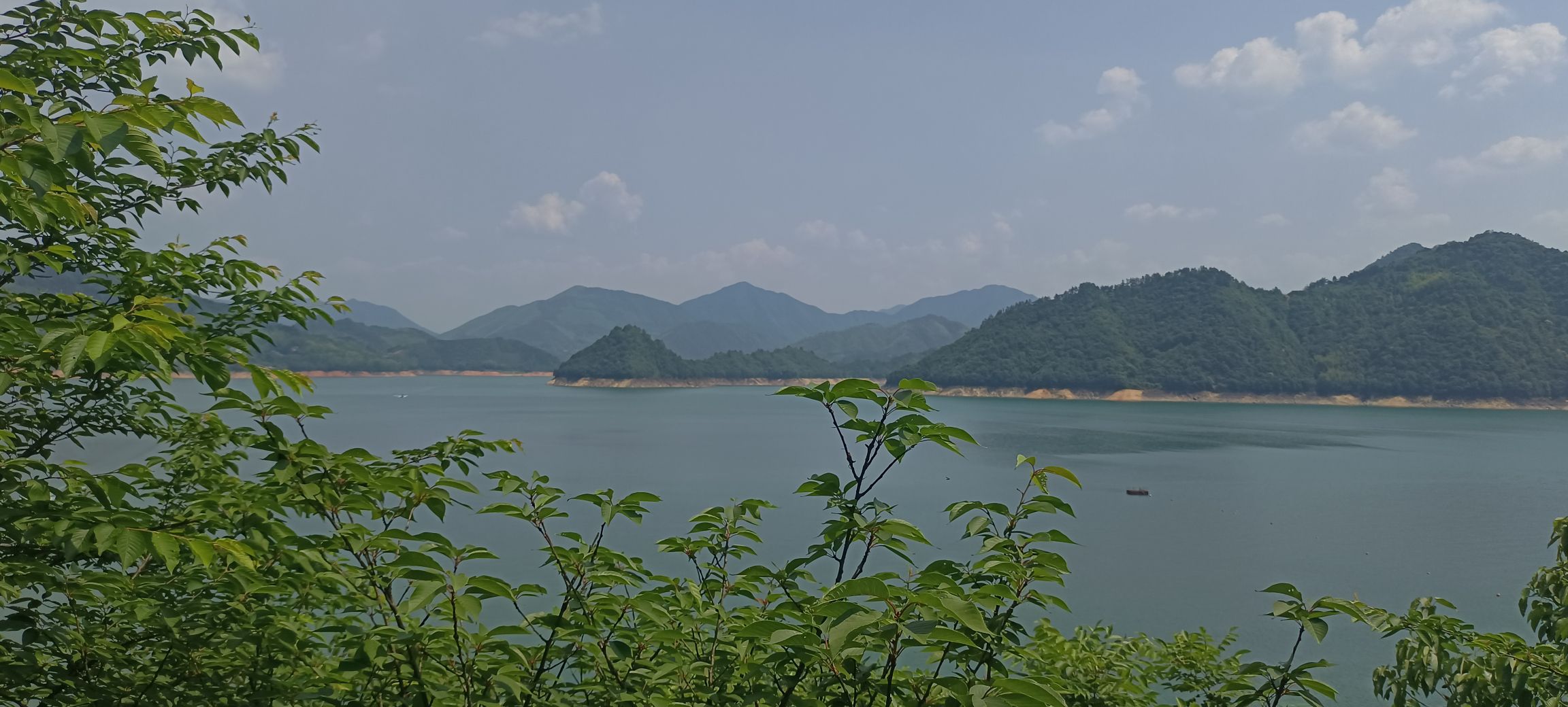 小湖南大坝