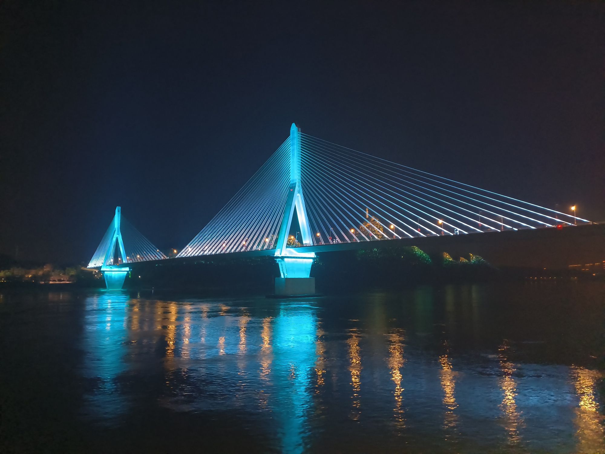 交运长江夜游旅行图片