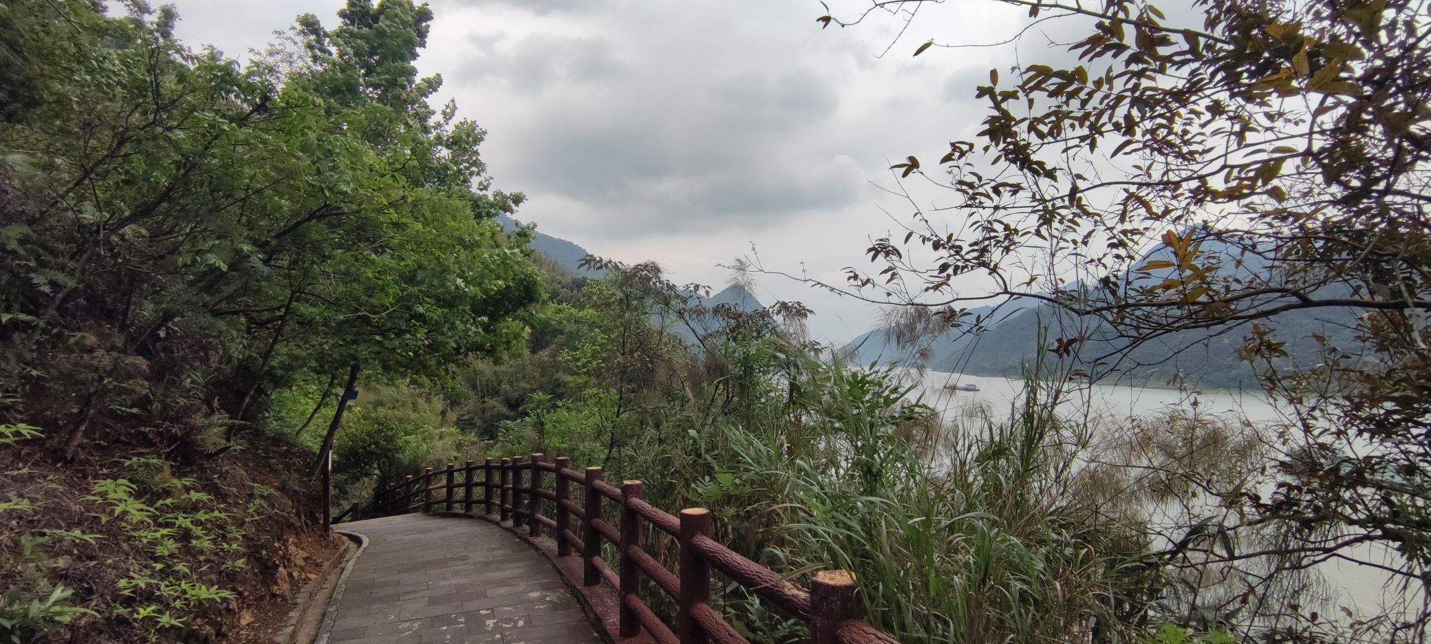 羚羊峡古栈道森林公园