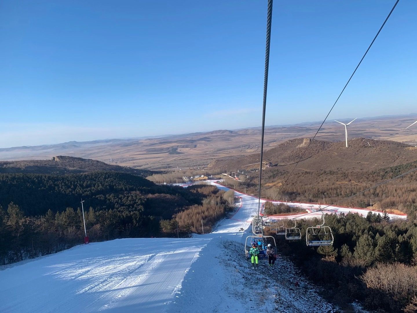 奥悦碾子山滑雪场