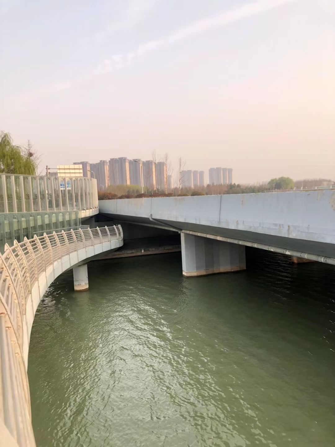 双鹤湖中央公园