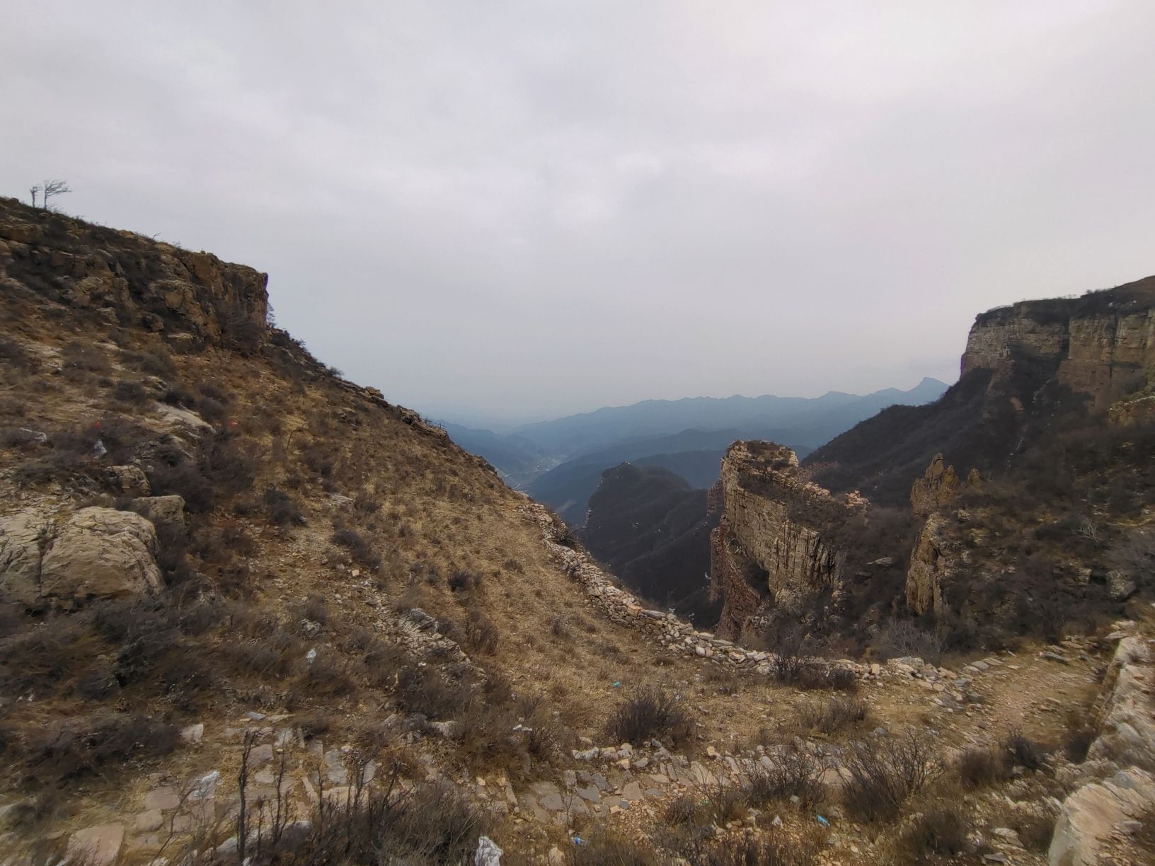 鹤度岭明长城遗址旅行图片