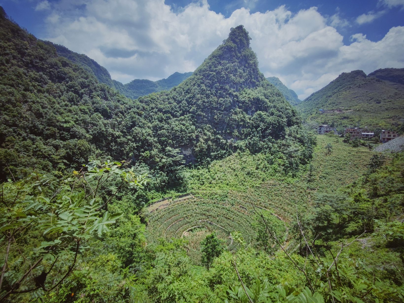 龙卷地