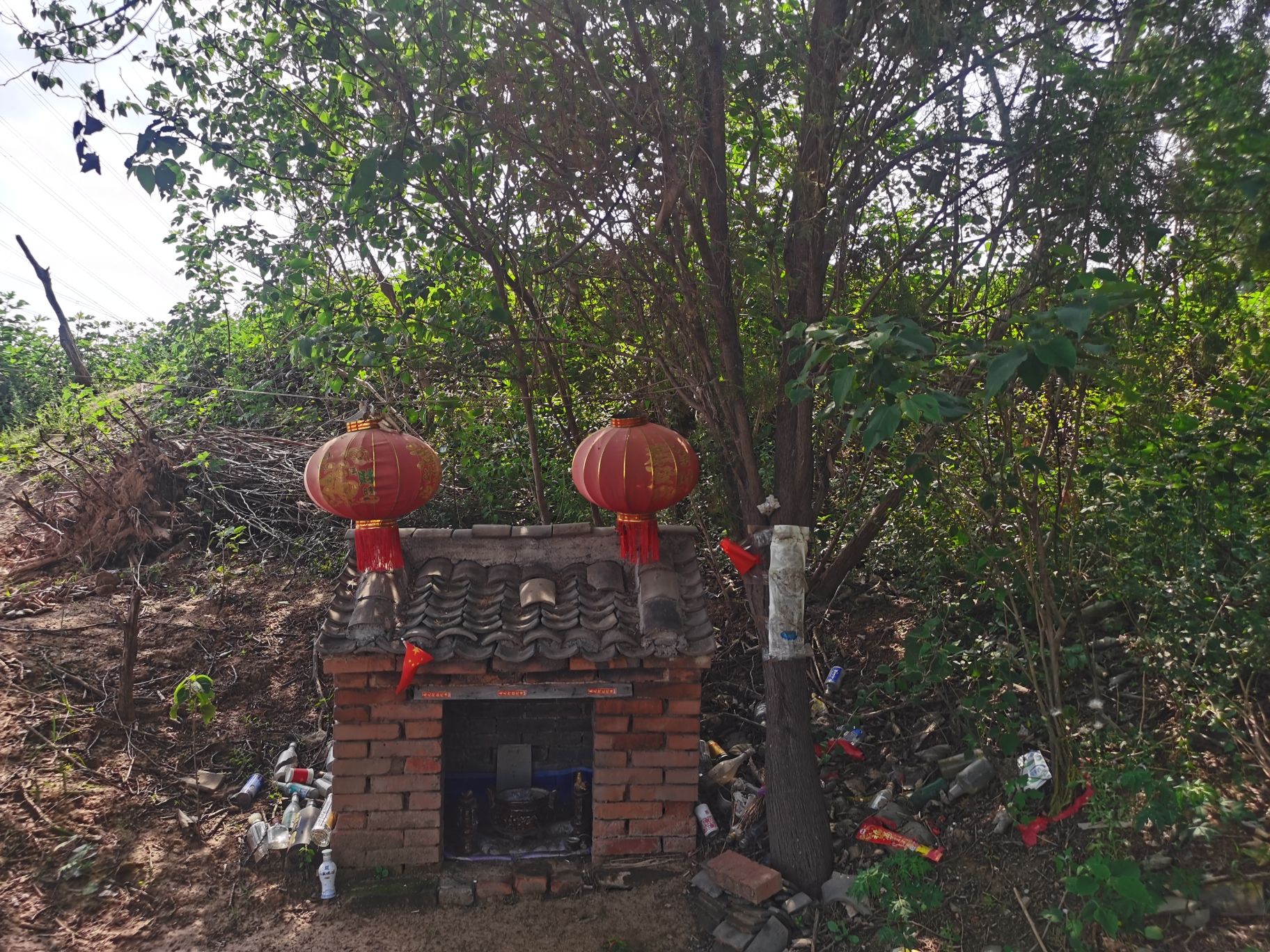 吕布墓