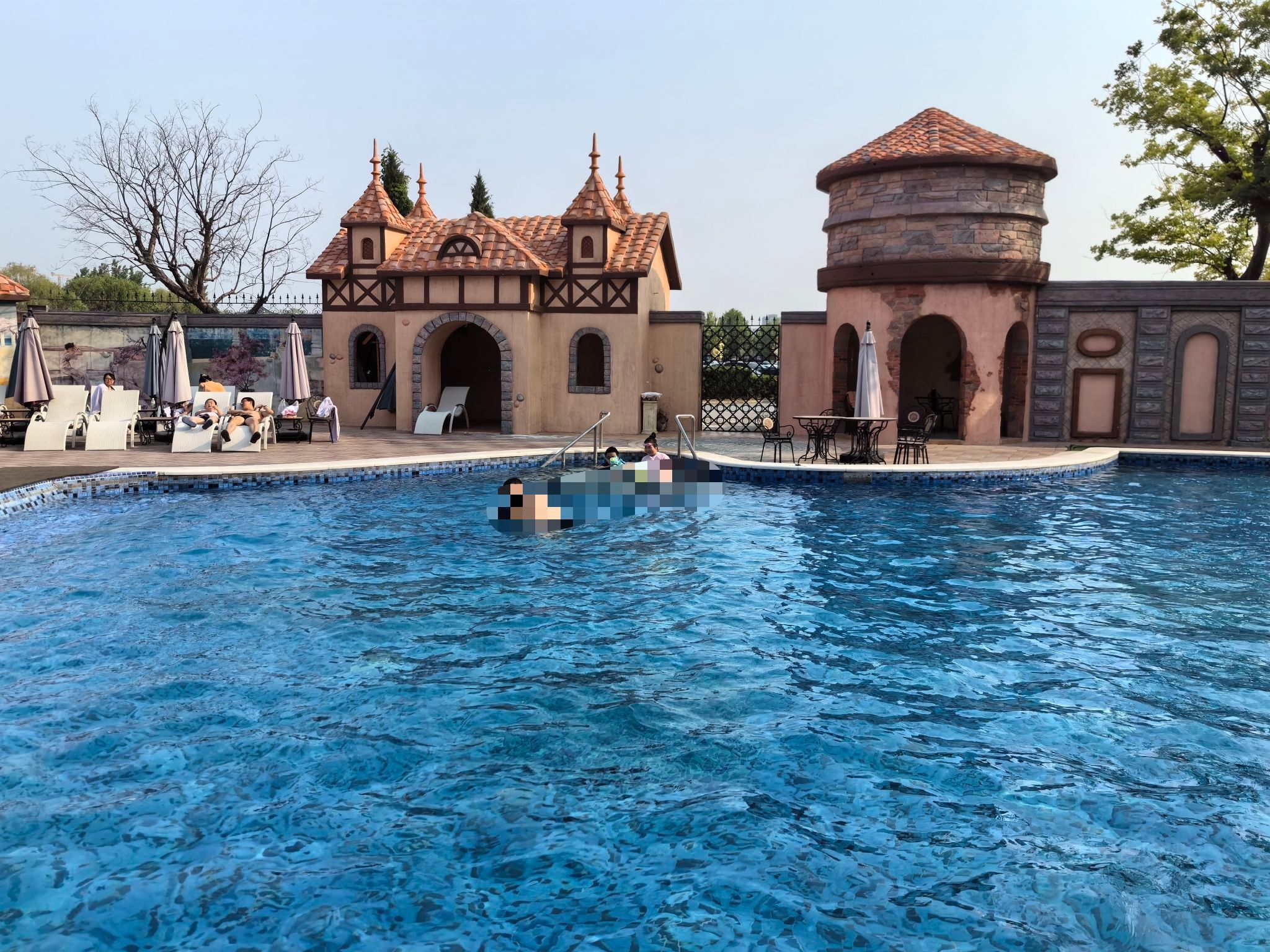 泉城欧乐堡戏水湾艺术养生温泉旅行图片