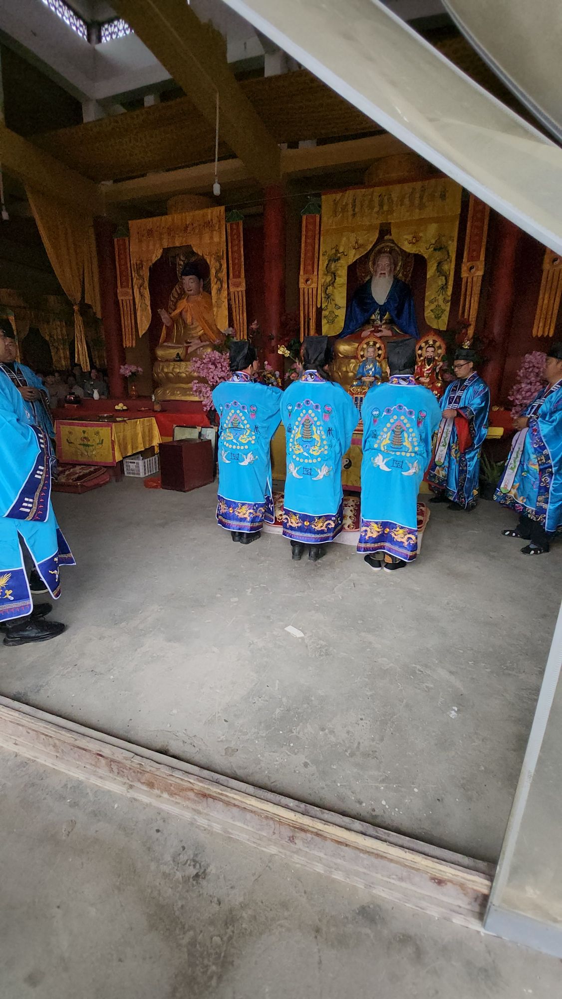 鸿钧律院