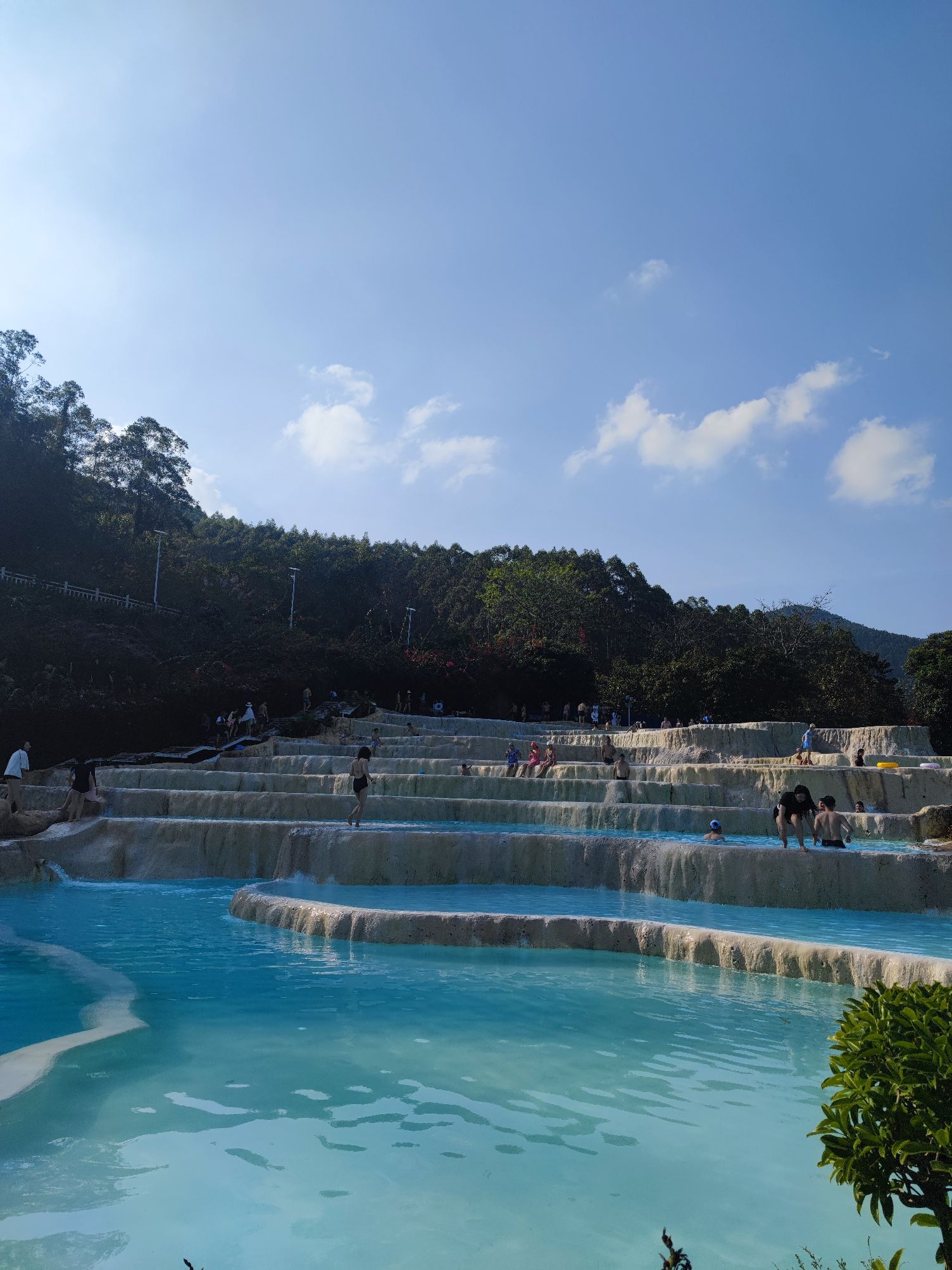 上思县十万大山布透温泉