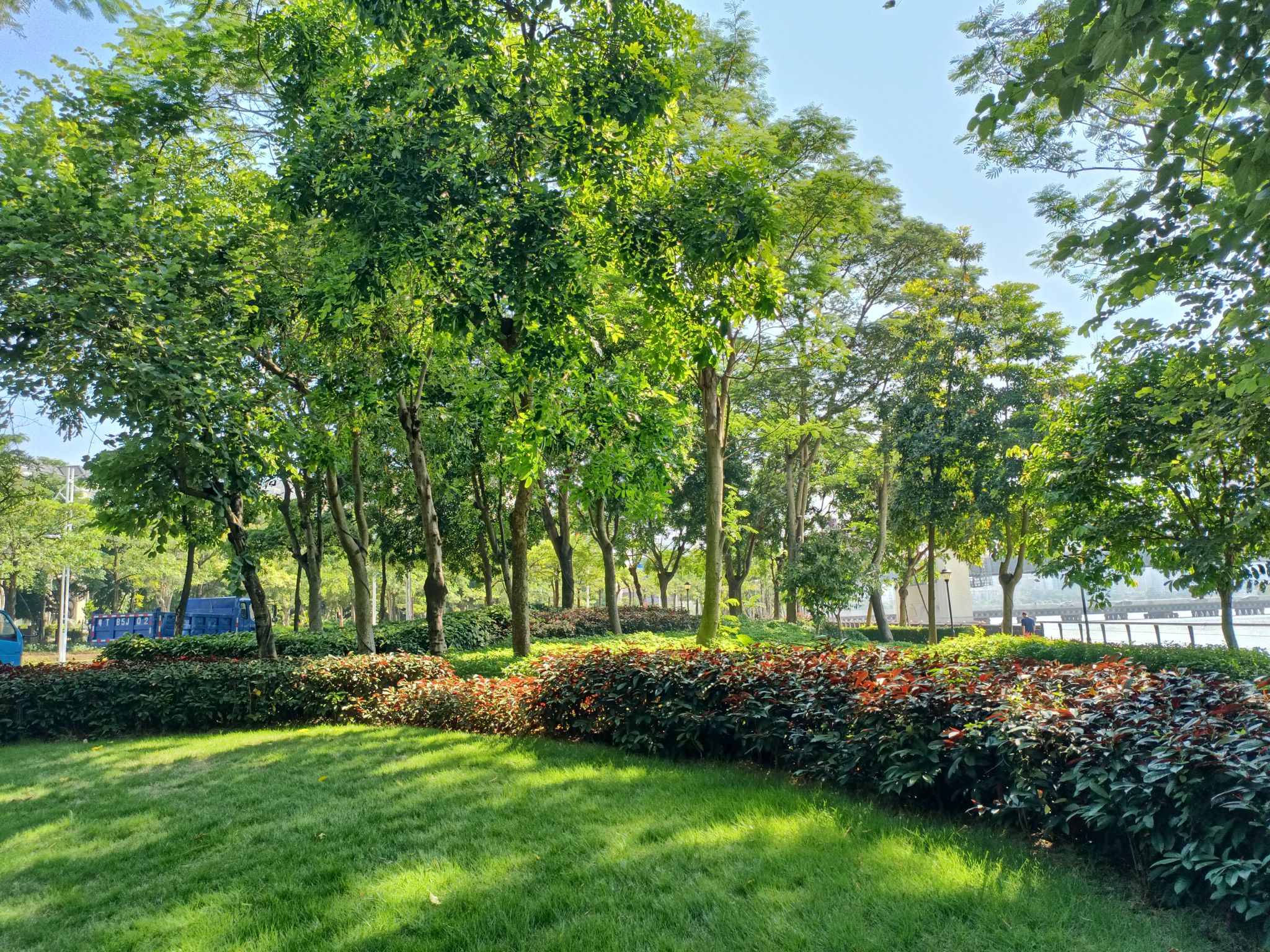 前河北路沿河公园