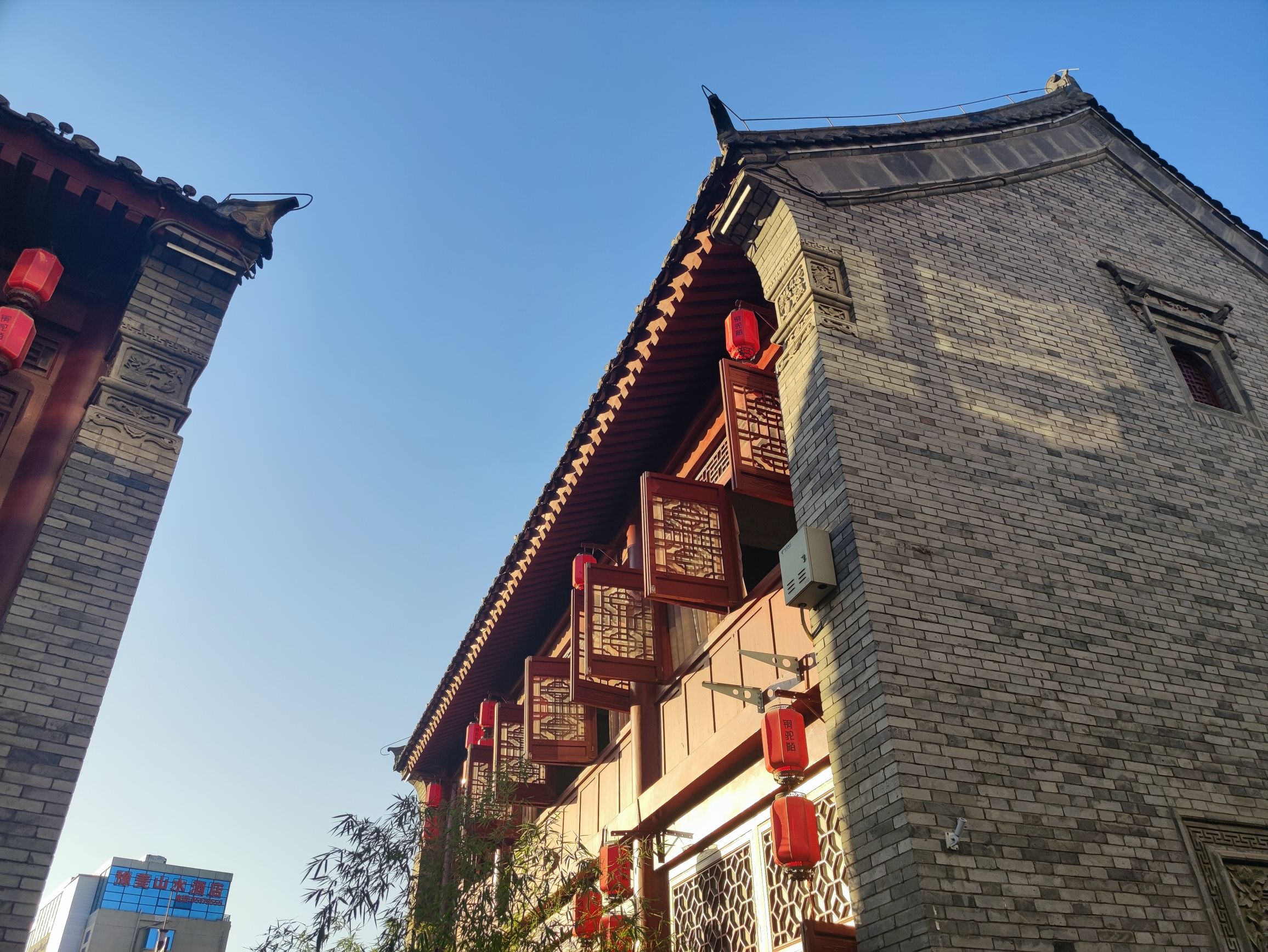 铜驼暮雨旅行图片