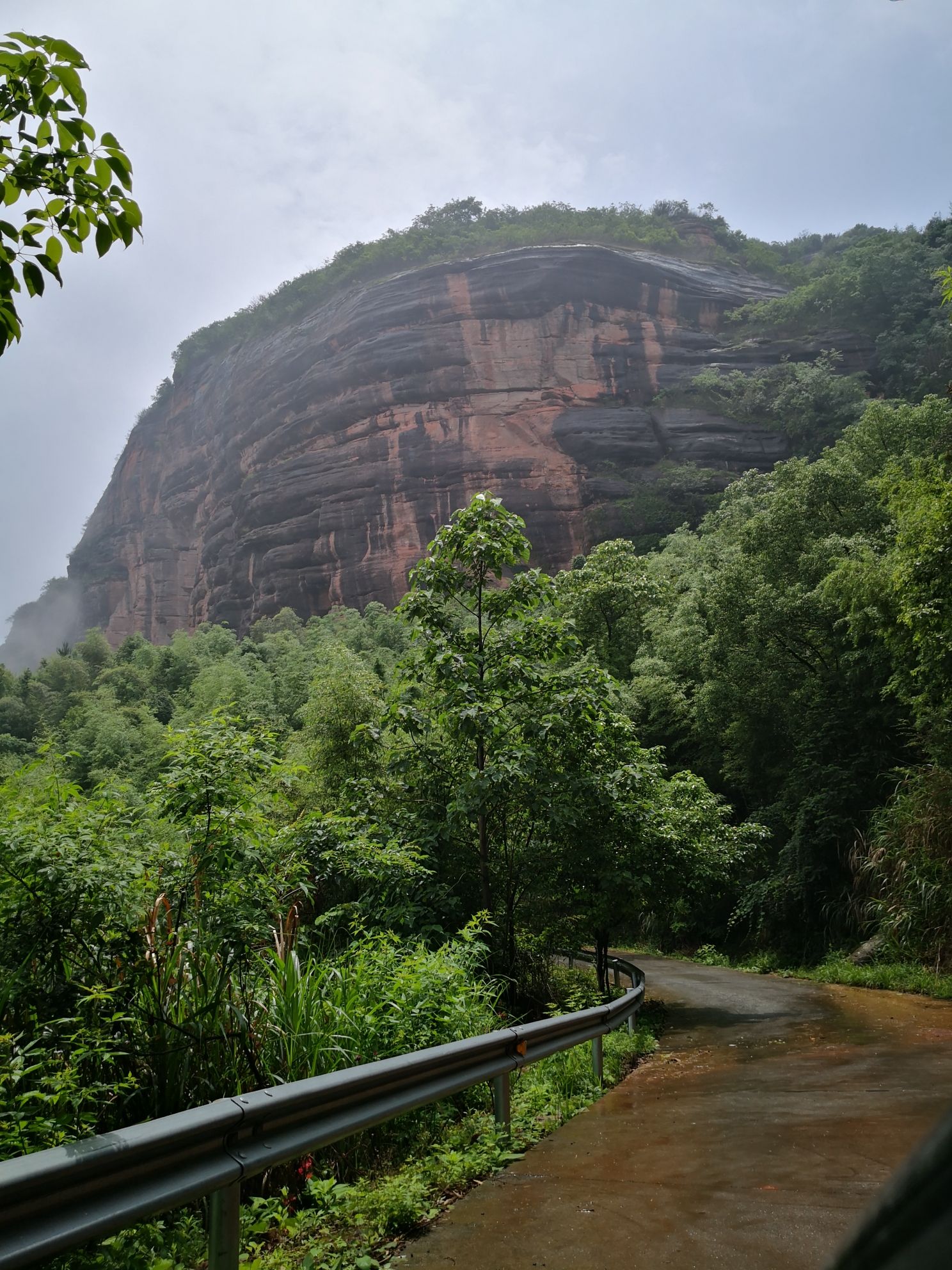 八角寨旅游景点