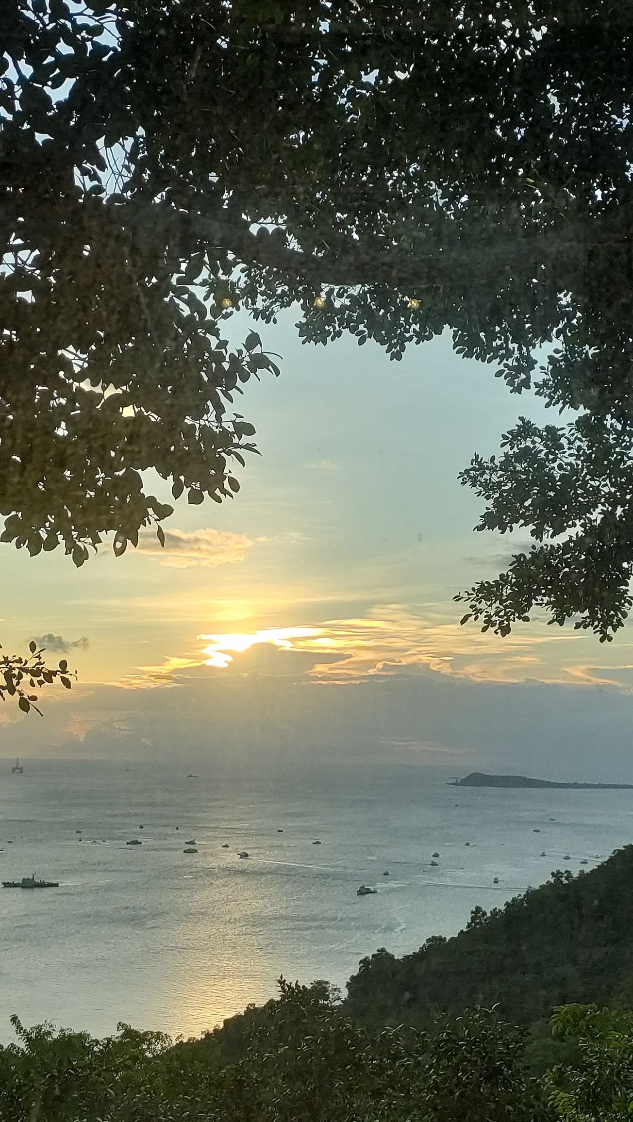 鹿回头滨河公园