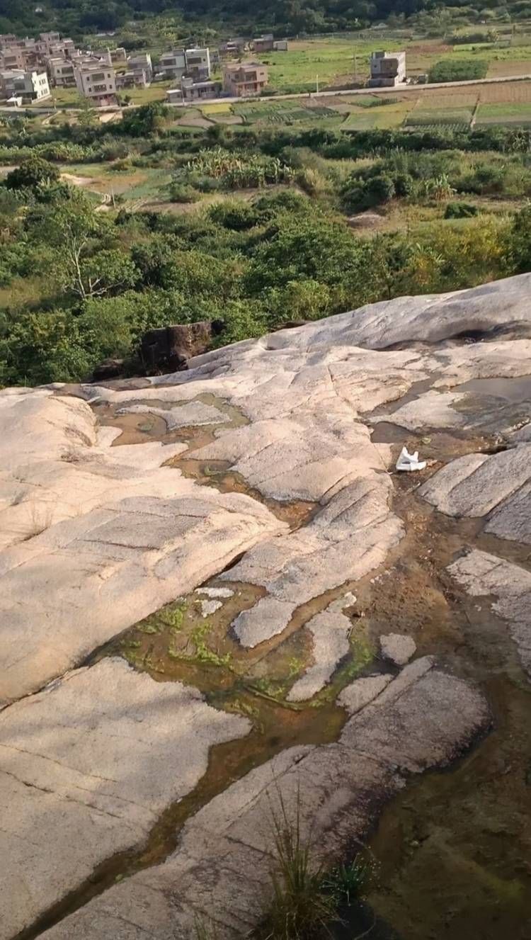 银潭飞瀑