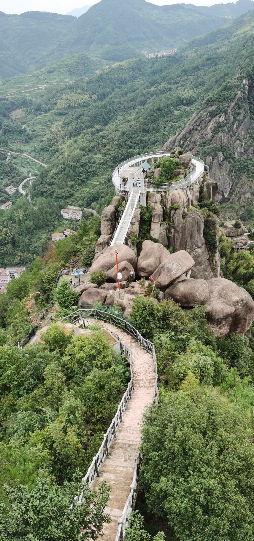 蛟龙大峡谷