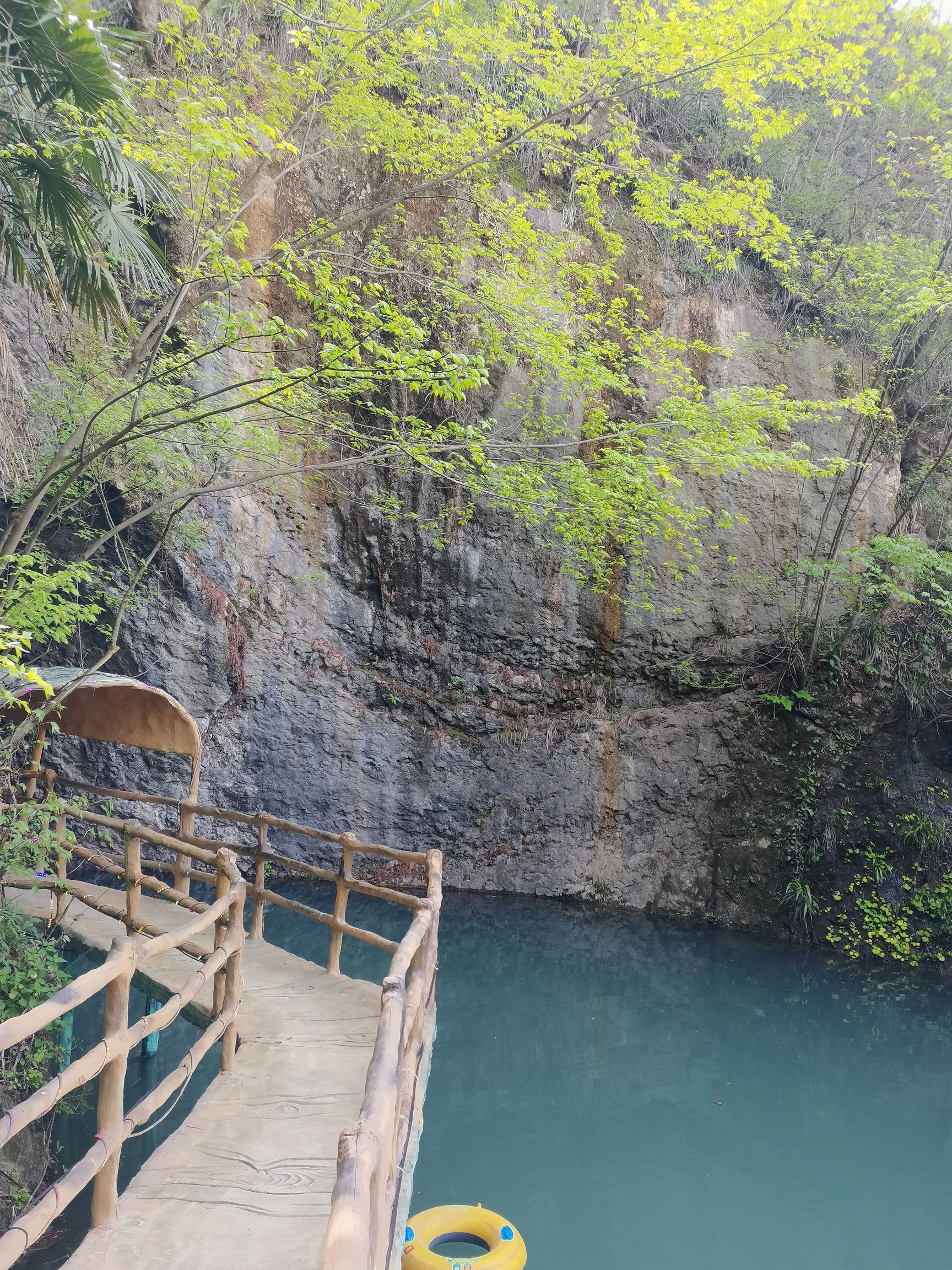 燕子洞风景区