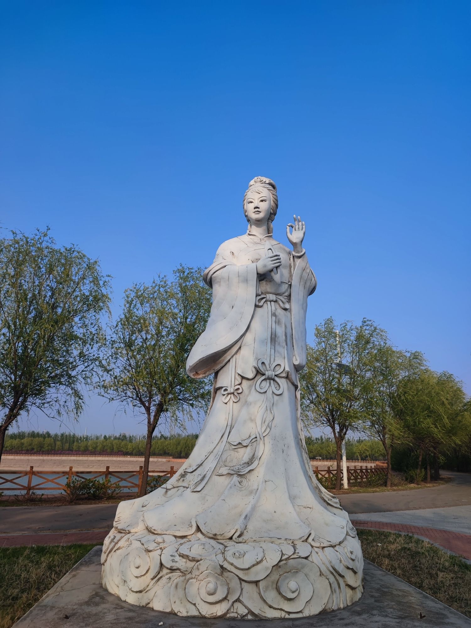 织女湖旅行图片