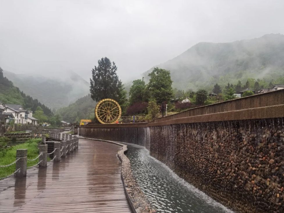 月坝生态康养旅游小镇