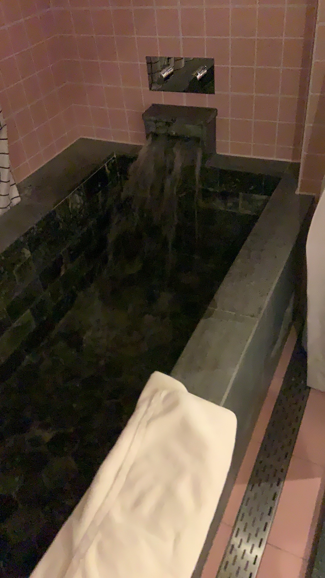 乐优欧亚菲温泉水世界旅行图片