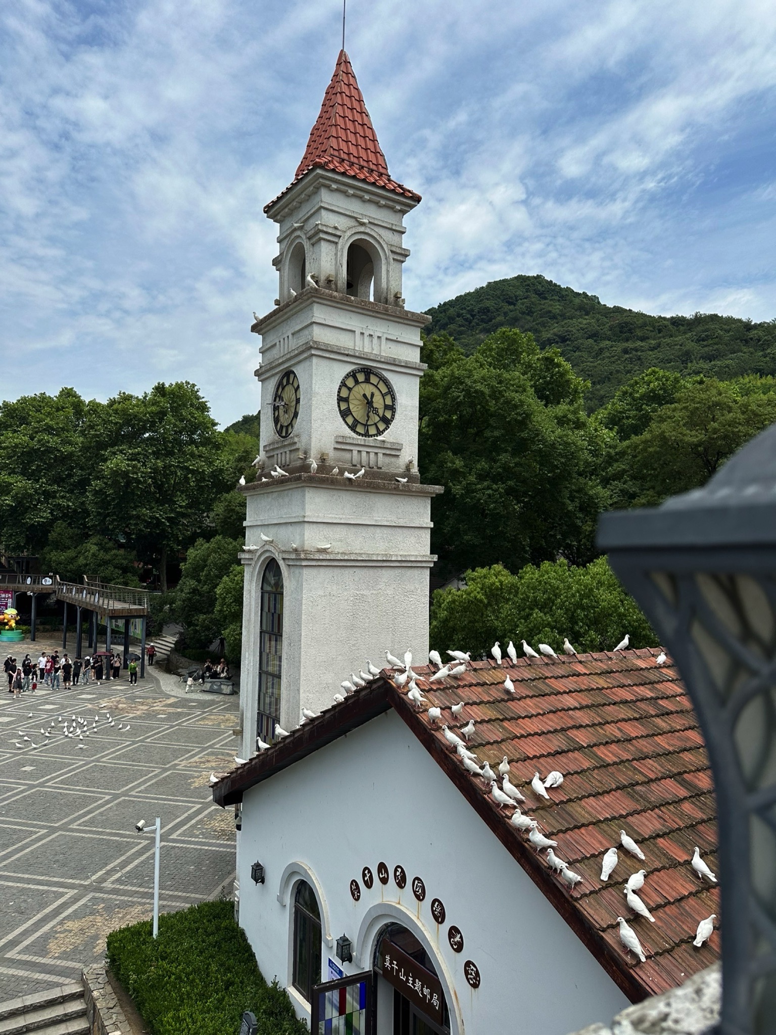 莫干山镇庾村广场旅行图片