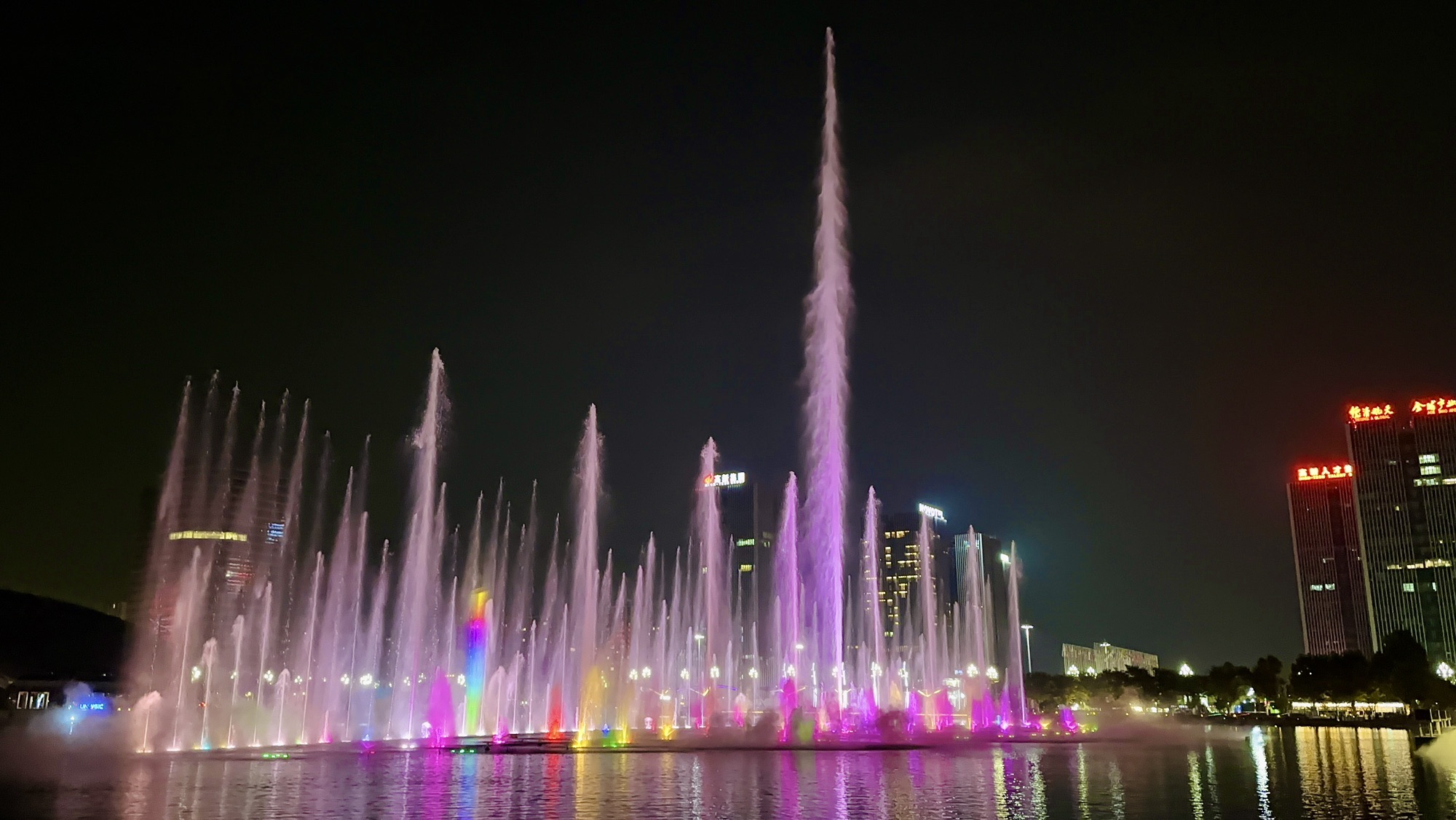 凤栖湖旅行图片