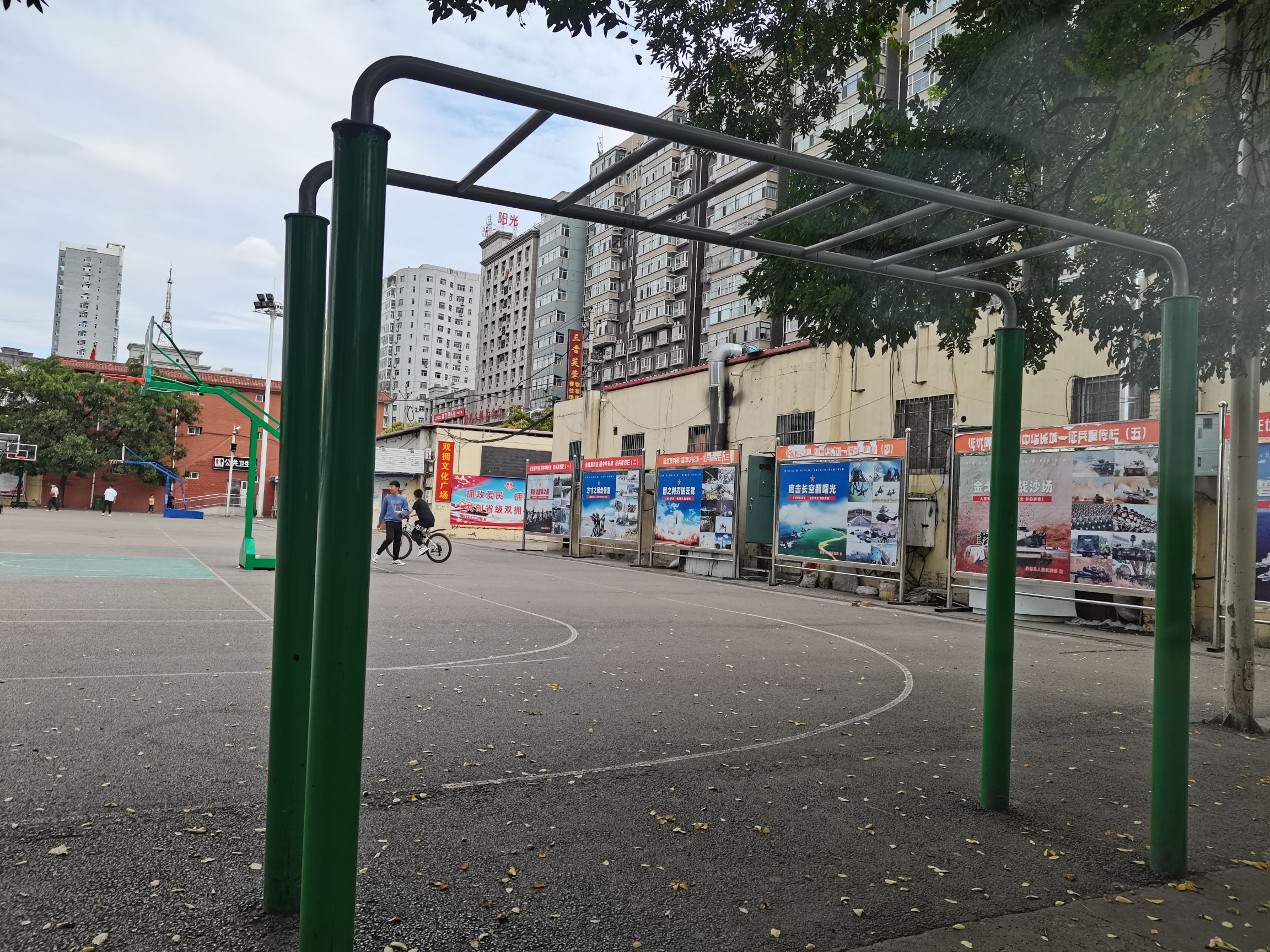 国防教育广场