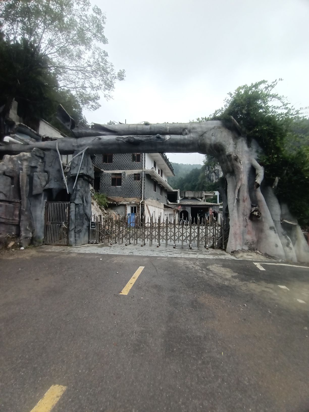 一线天景区(暂停开放)