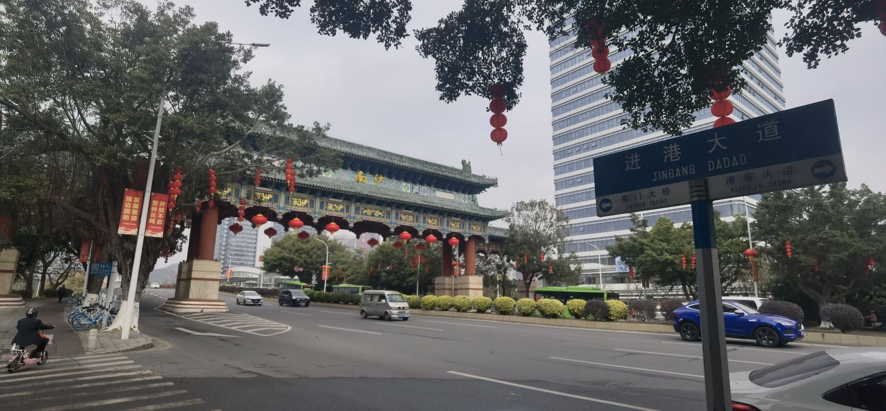 南沙牌坊