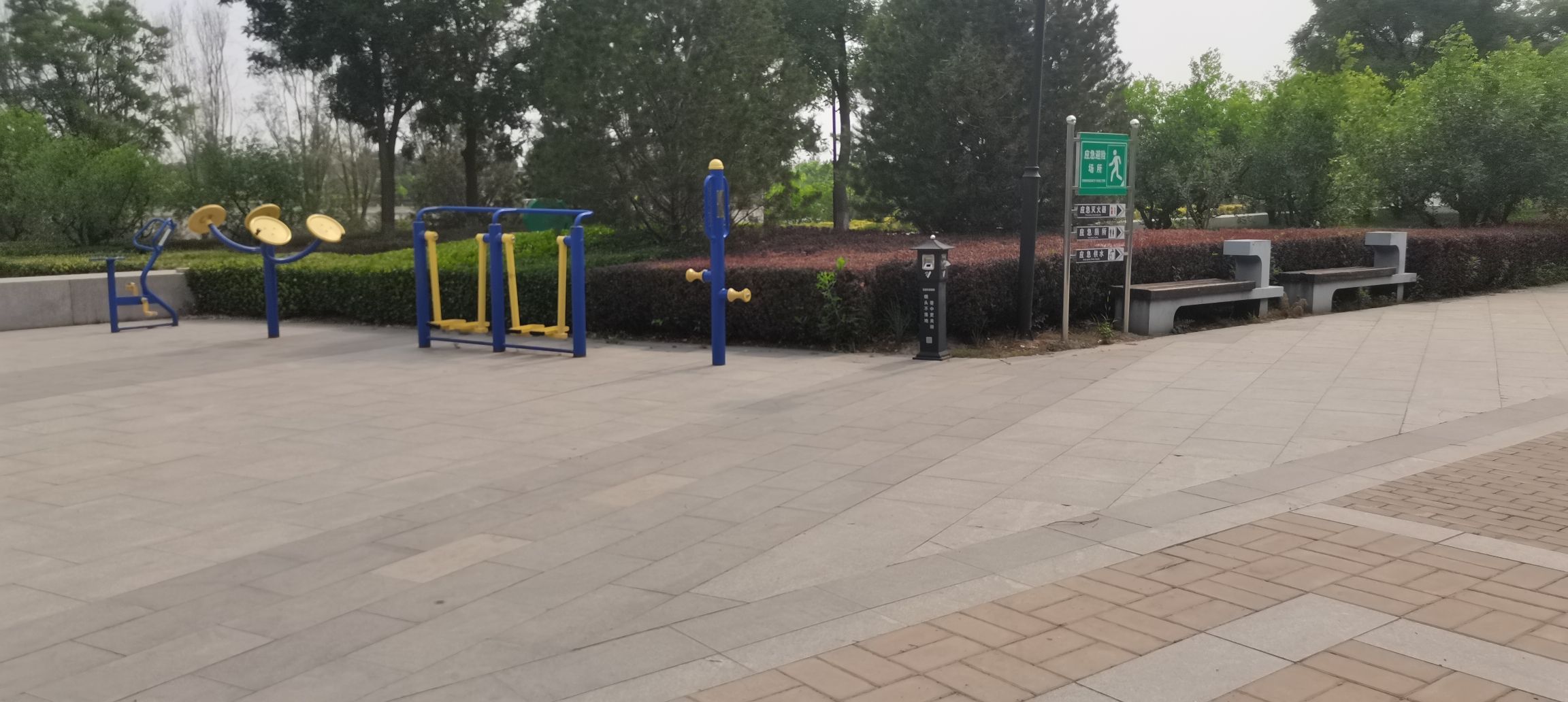 滨河公园