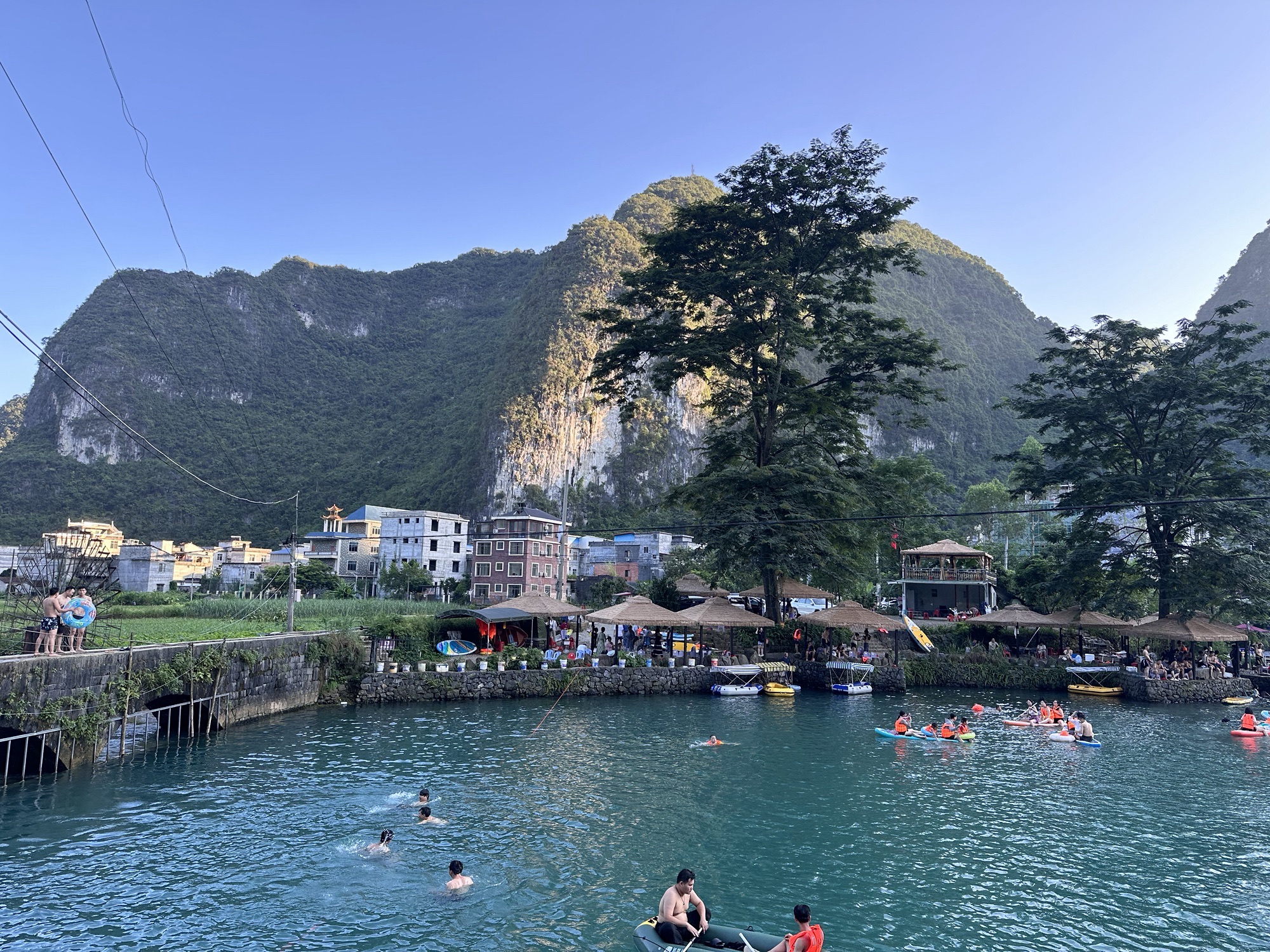 吞榜天窗旅行图片