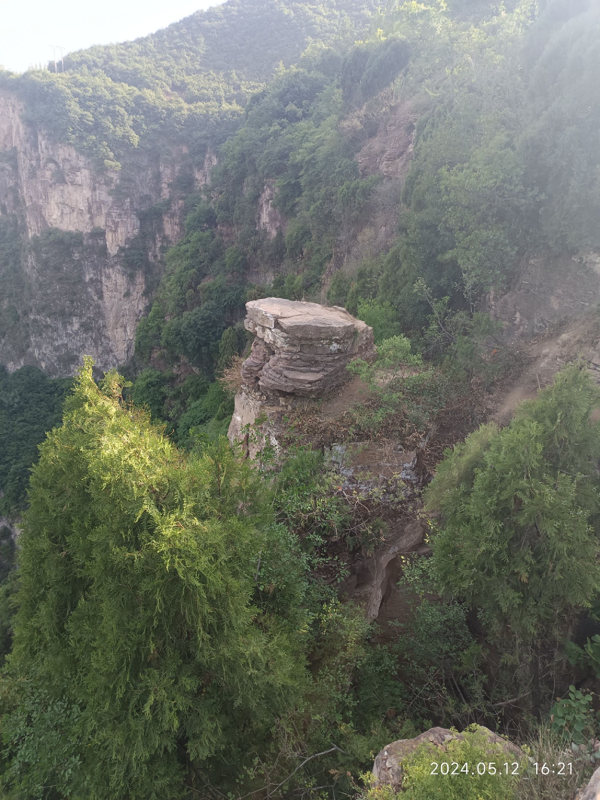 208国道螺旋公路观景台旅行图片