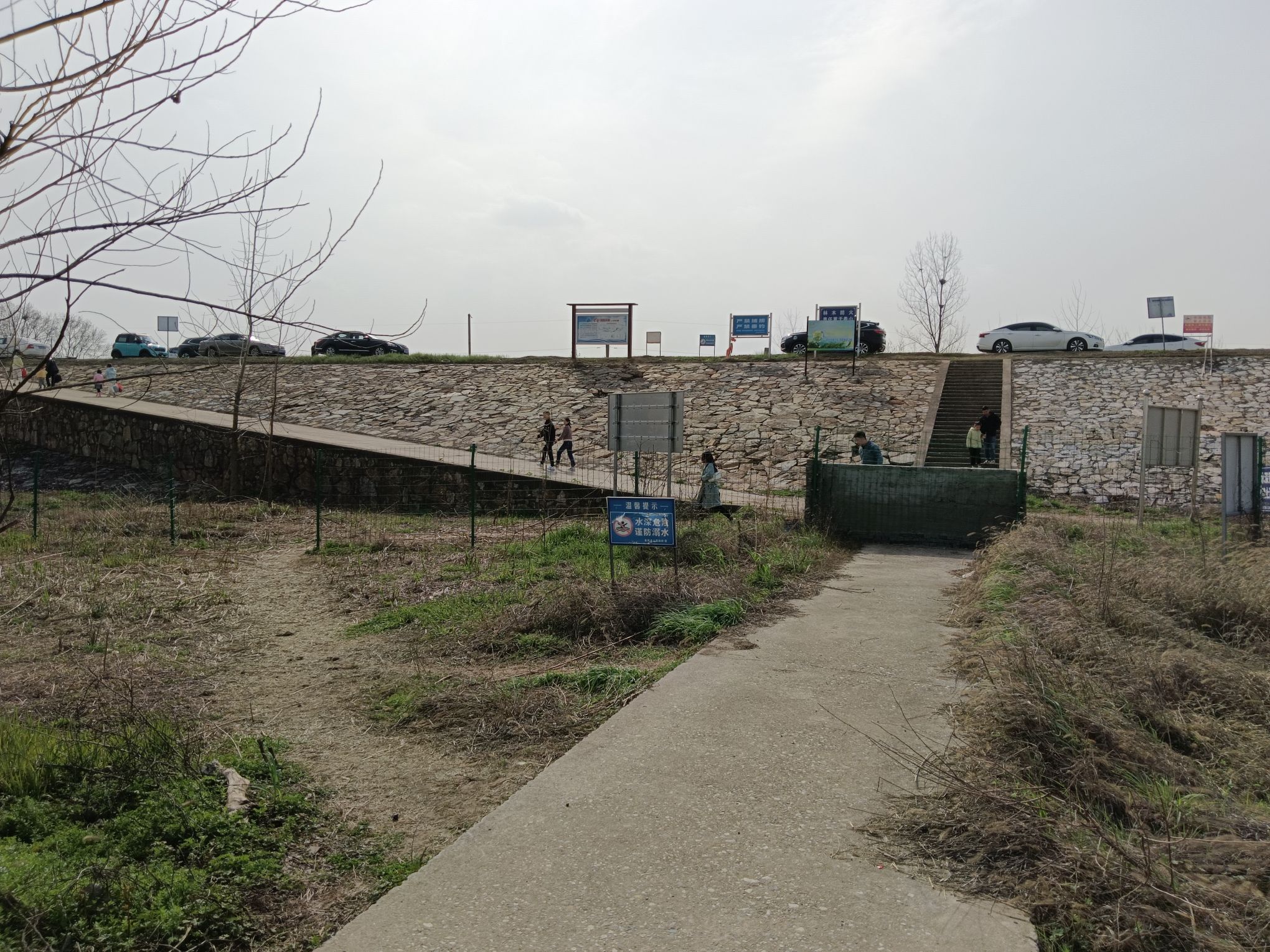 长风沙江滩