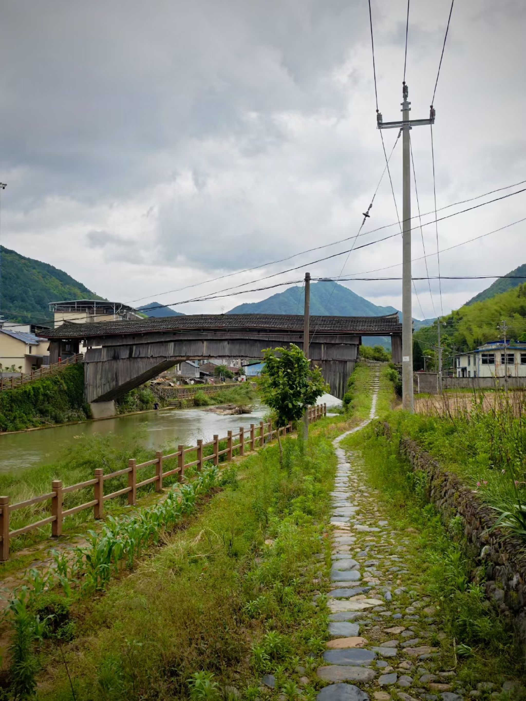 后山古廊桥