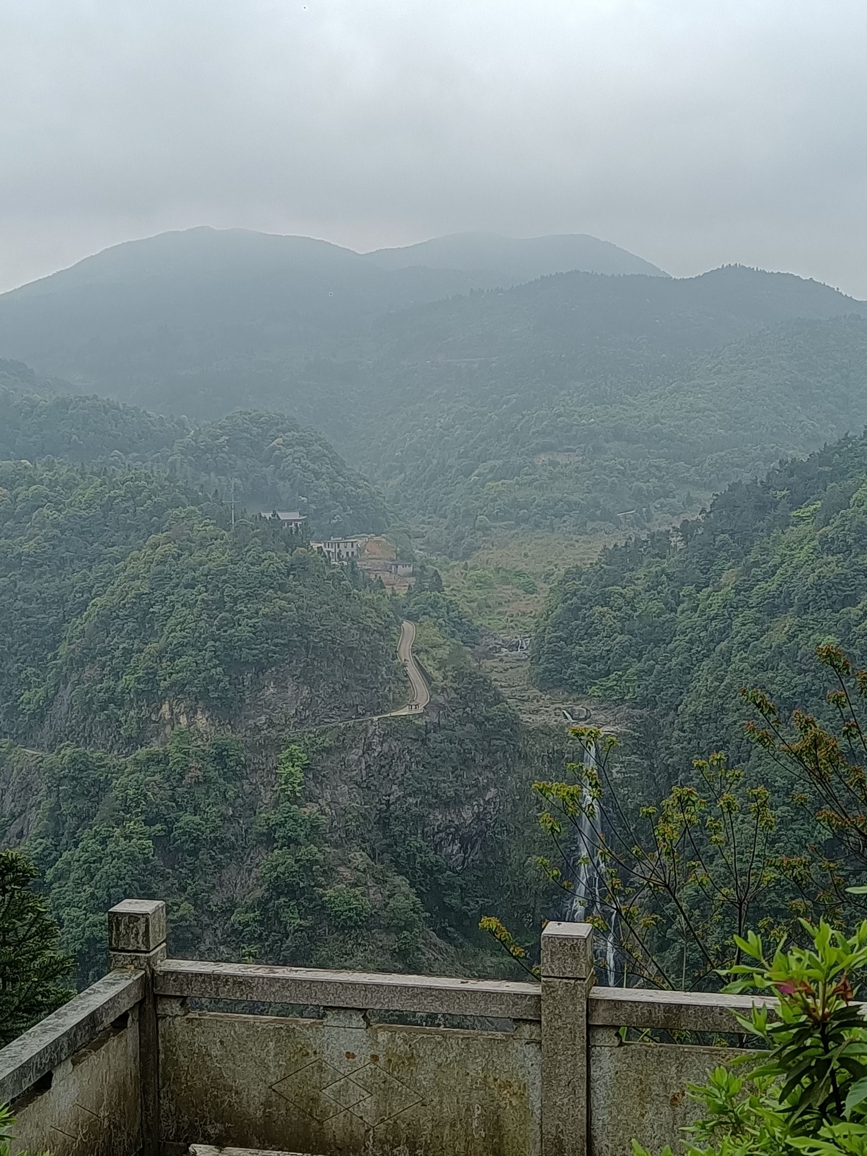 百丈龙潭公园