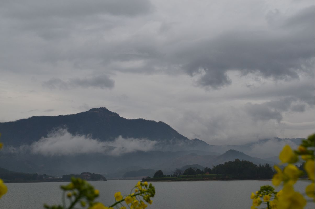 梅川水库水利风景区大坝旅行图片