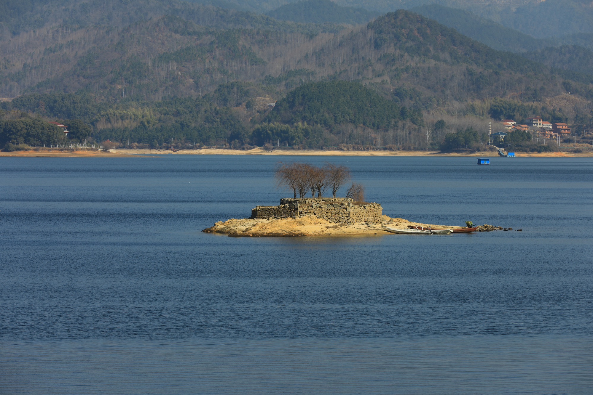 梅川水库水利风景区大坝旅行图片