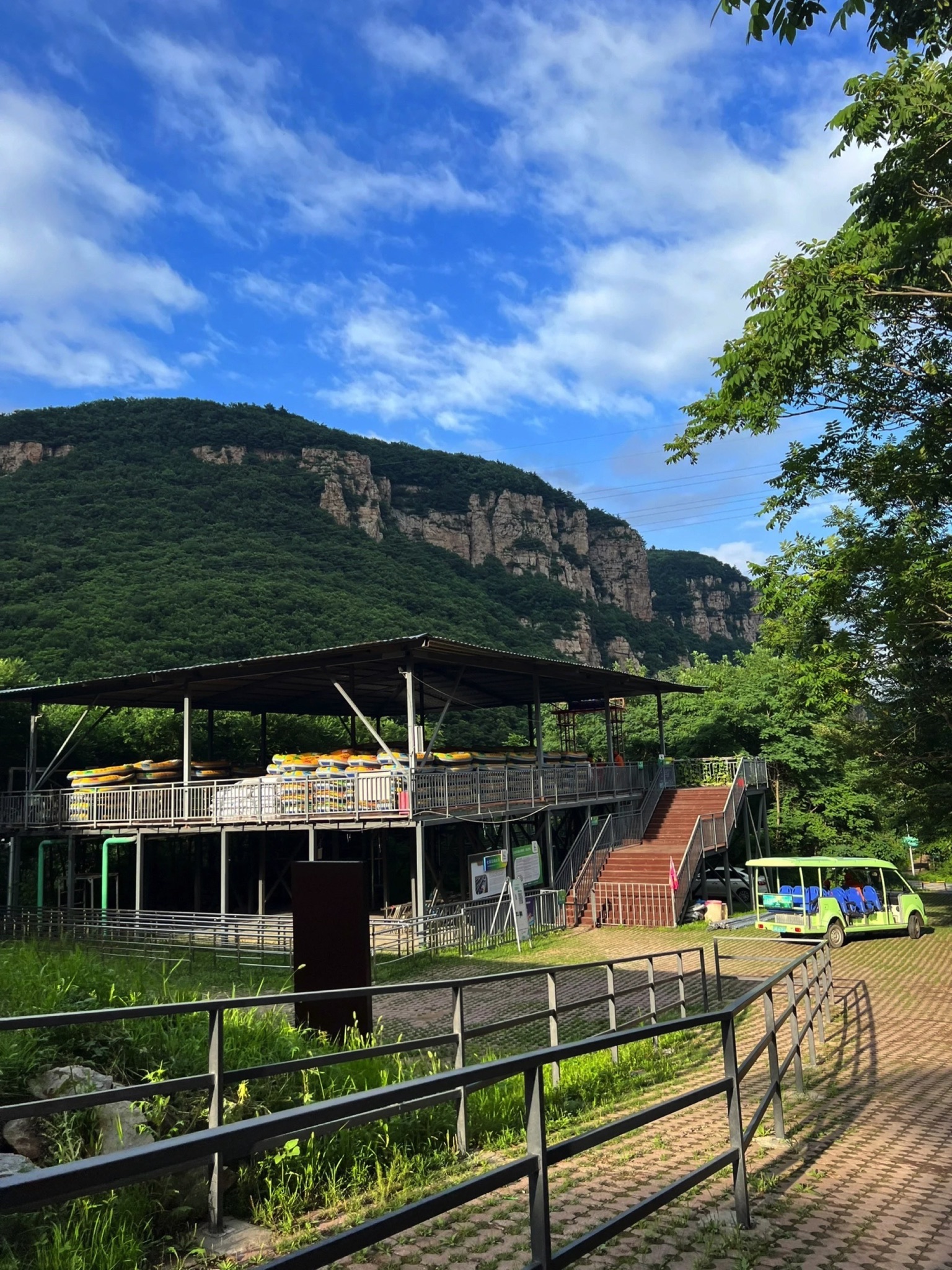 中国冒险公园旅行图片