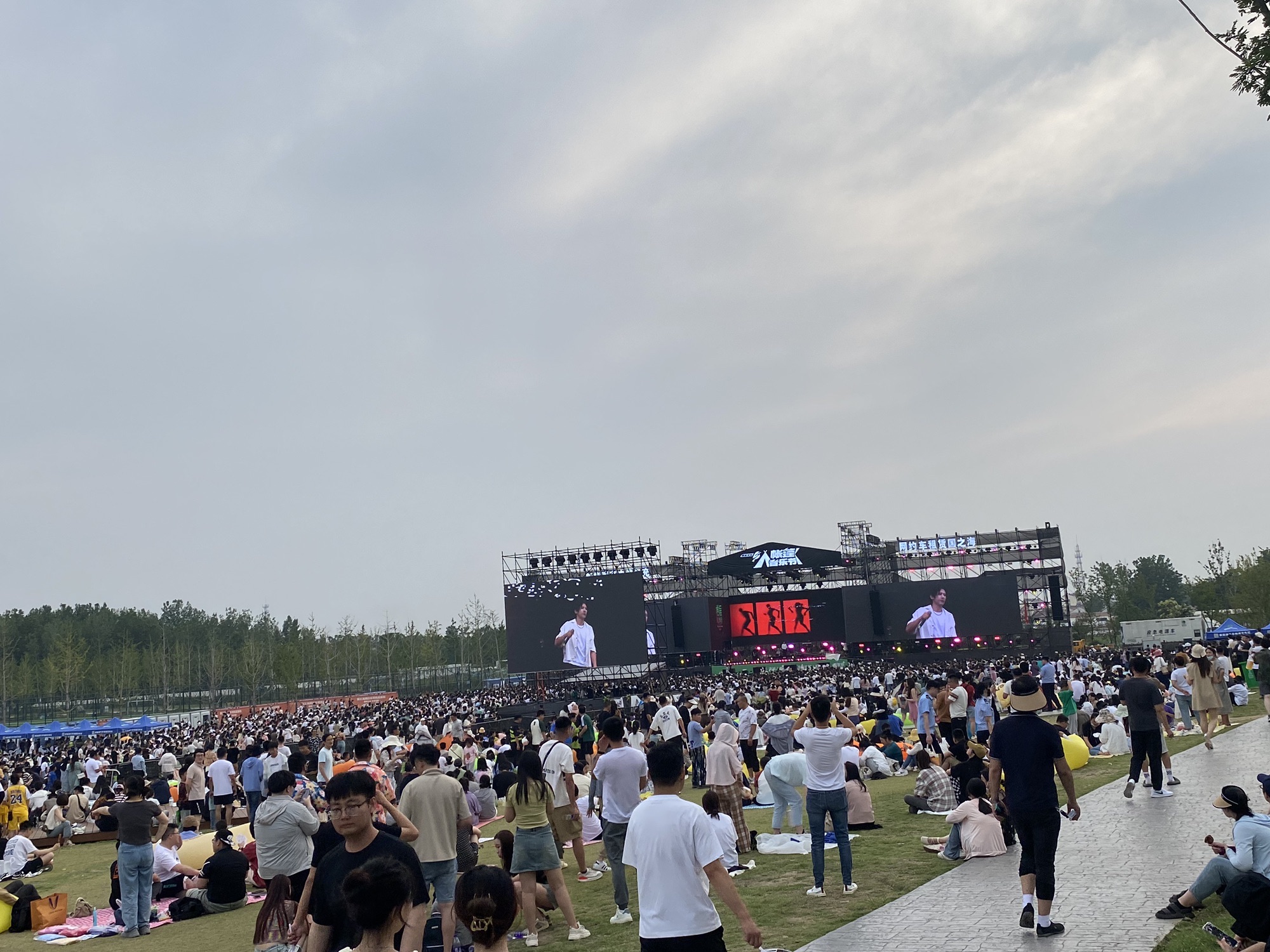 刘志洲山体育公园