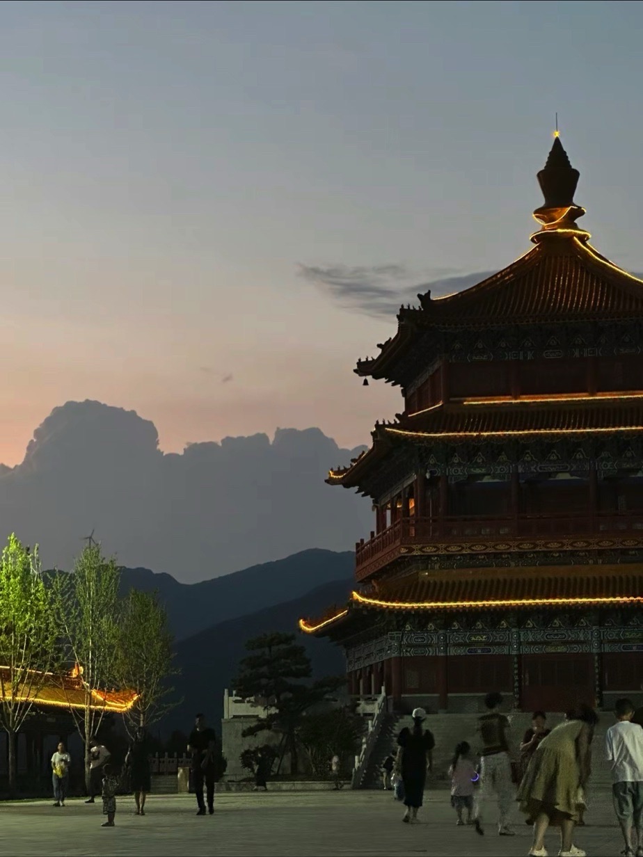 青年山公园旅行图片