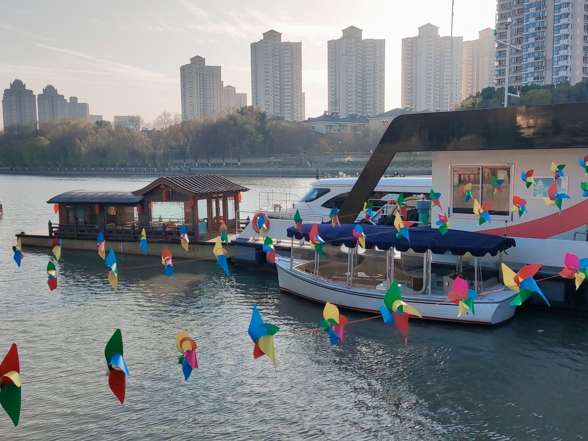 外秦淮河网红游船水木秦淮码头旅行图片