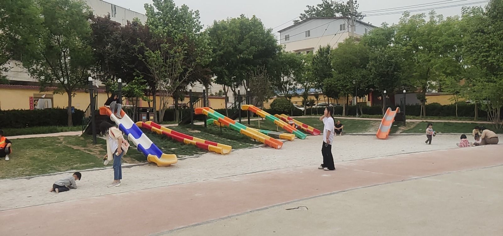 西华县快乐童年小公园