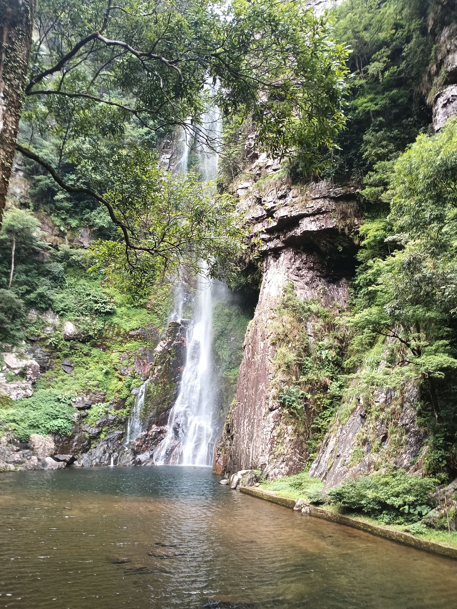 天河瀑布景区