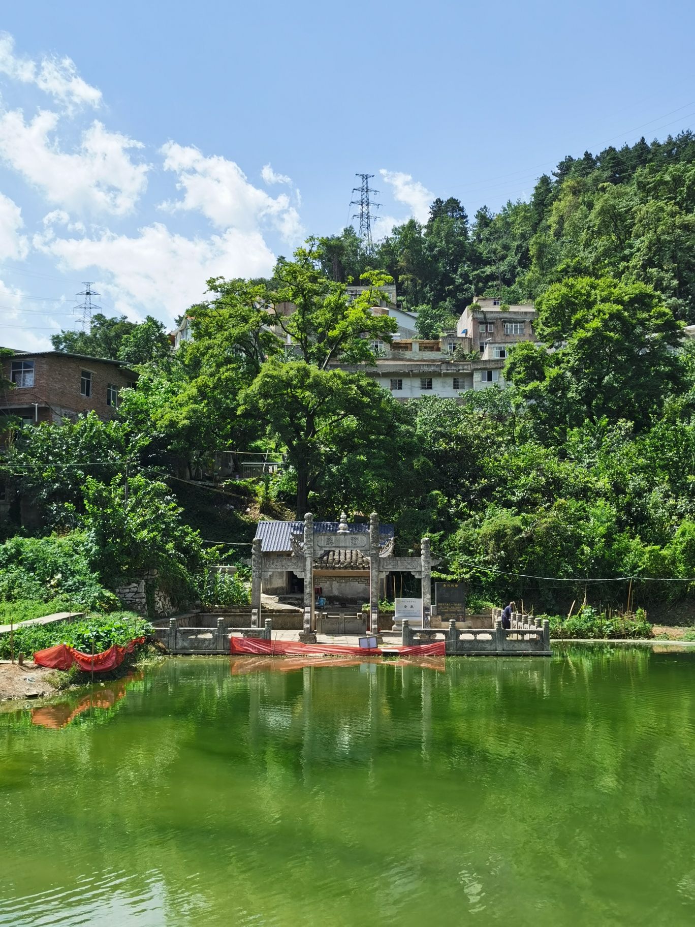 圣泉旅行图片