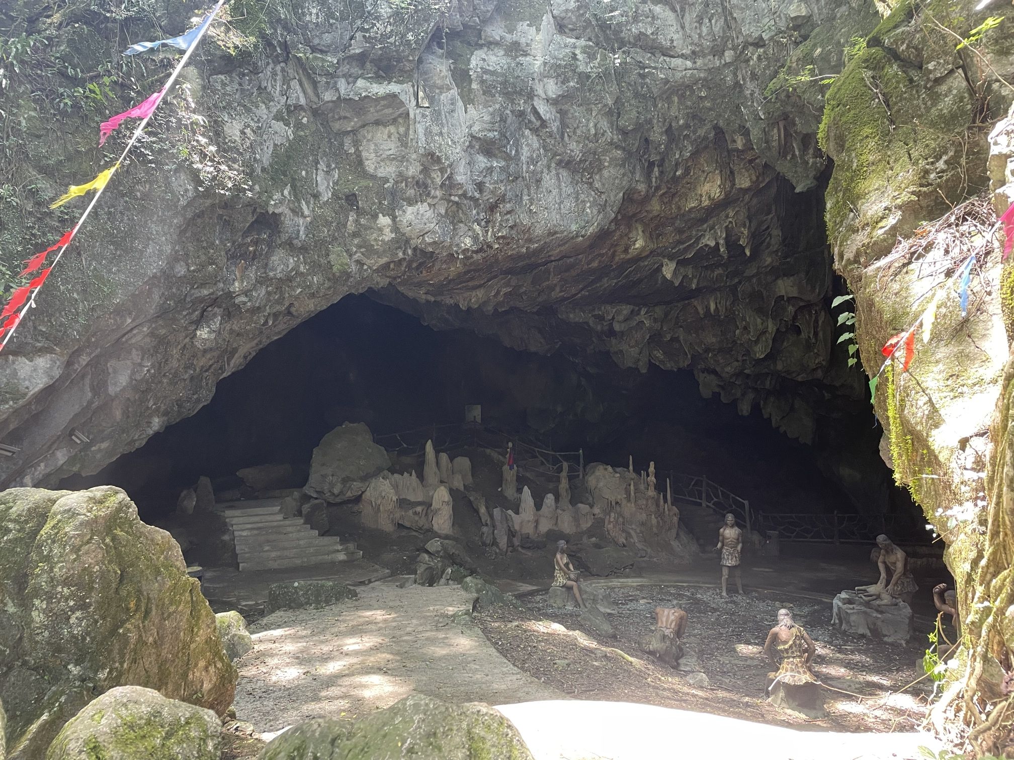 赣州市宝莲山风景区野人谷千佛洞景区旅行图片