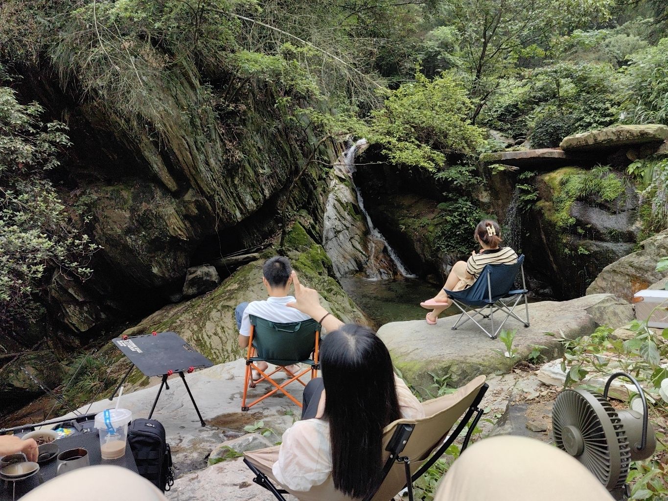 高泽雨瀑布潭旅行图片